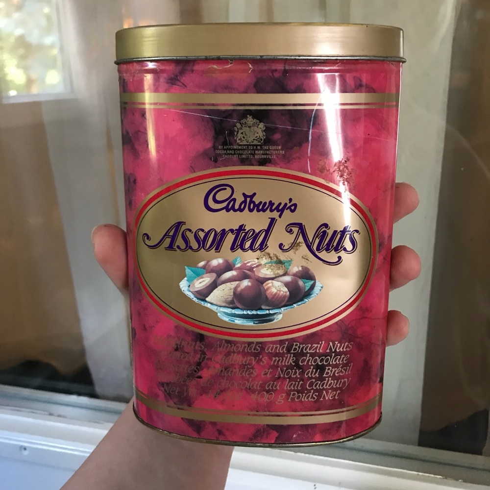 1993 C A D B U R Y nuts tin
